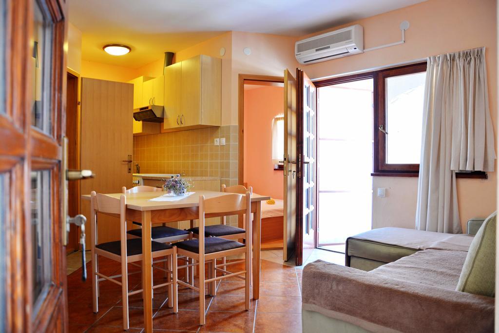 Apartments Joza Vir Εξωτερικό φωτογραφία