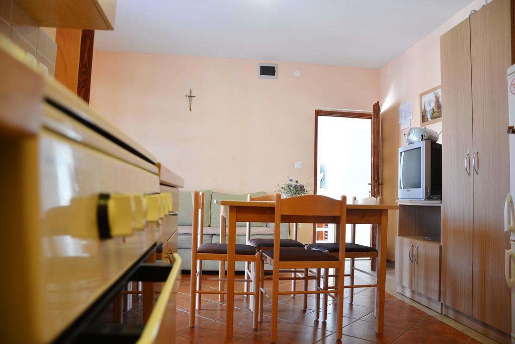 Apartments Joza Vir Εξωτερικό φωτογραφία